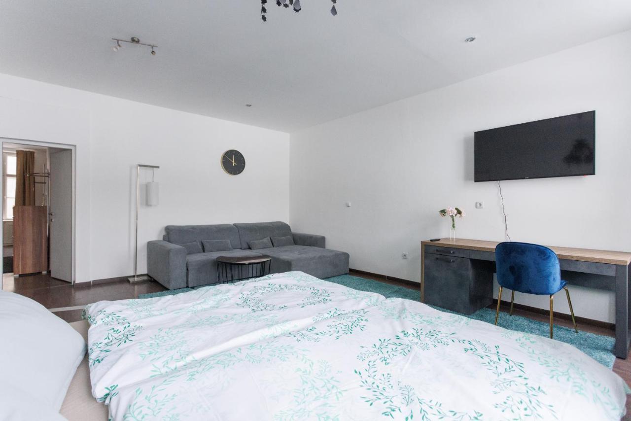 Central, Modern, Big Apartment Wenen Buitenkant foto