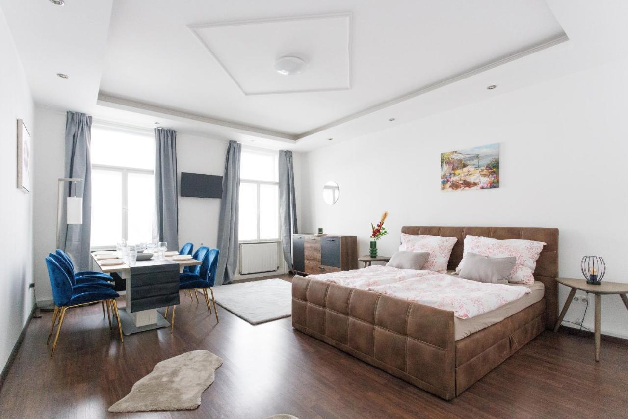 Central, Modern, Big Apartment Wenen Buitenkant foto