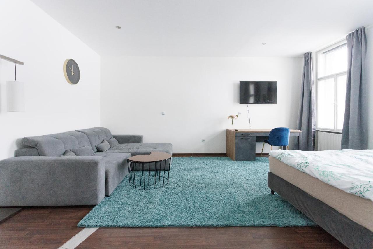 Central, Modern, Big Apartment Wenen Buitenkant foto
